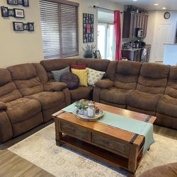 Sectional And Recliner 