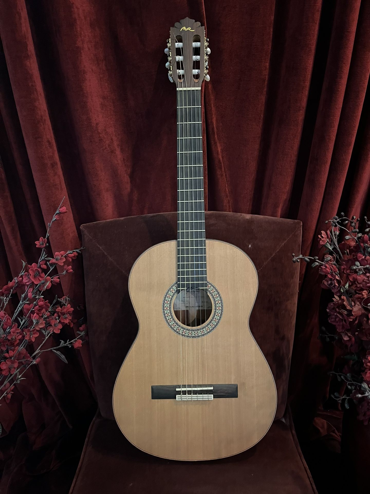 Manuel Rodriguez Classical Guitar Model C Sapele with Gator Hardcase