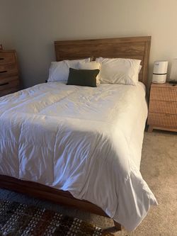 Queen living spaces Ranier natural bed