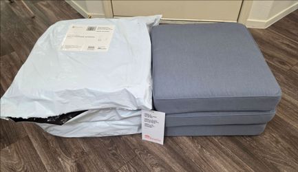 New, Unused Sunbrella Patio Cushions 6 Total 21x19x4. Were $450 new.