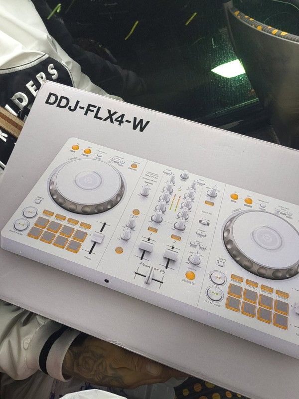 Pioneer DJ Controller 