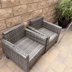 Outdoor chair / table