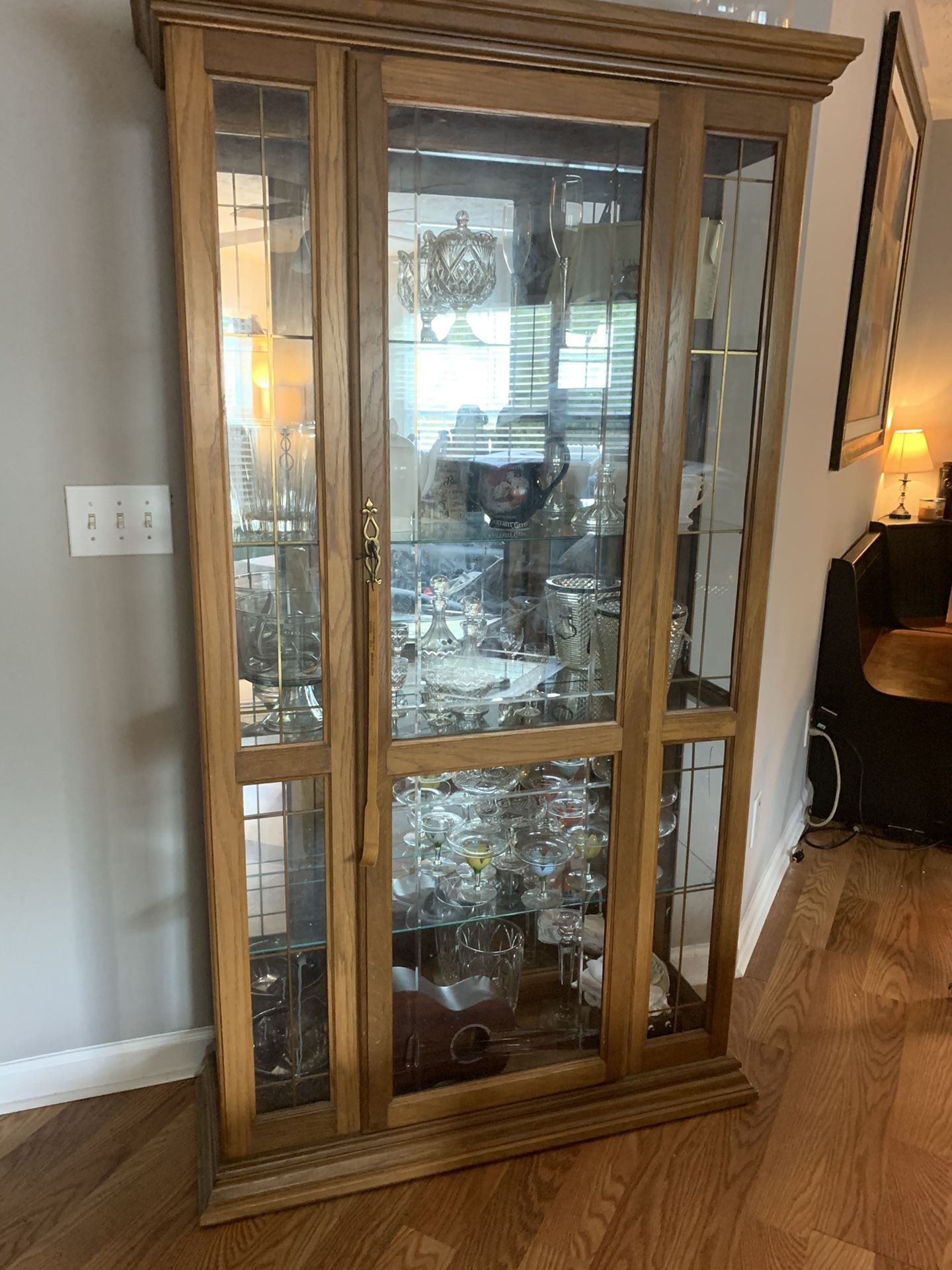 Classic Style Curio Cabinet with Interior Light 
