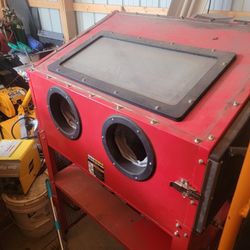 Sand Blasting Cabinet, Air Tank And 1 Bucket Blasting Material