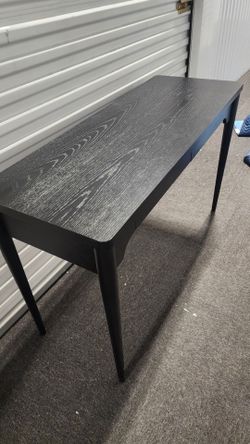 Black  entry way  table