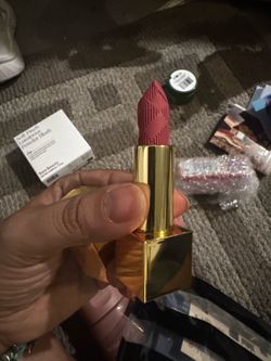 Luxury Gold Case Matte Lipstick Deep Rose