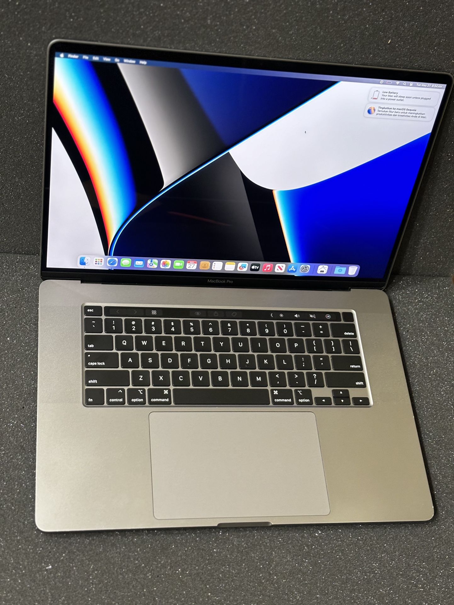 MacBook Pro 16 2019 i9 16gb 1Tb space gray