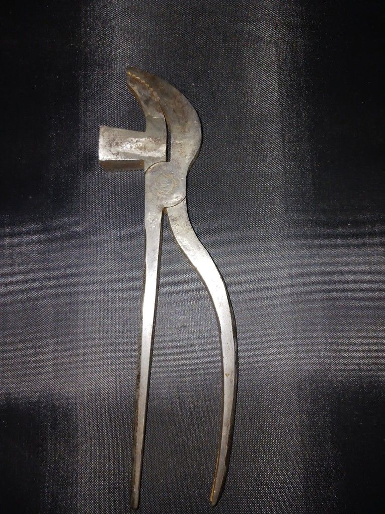cobblers pliers
