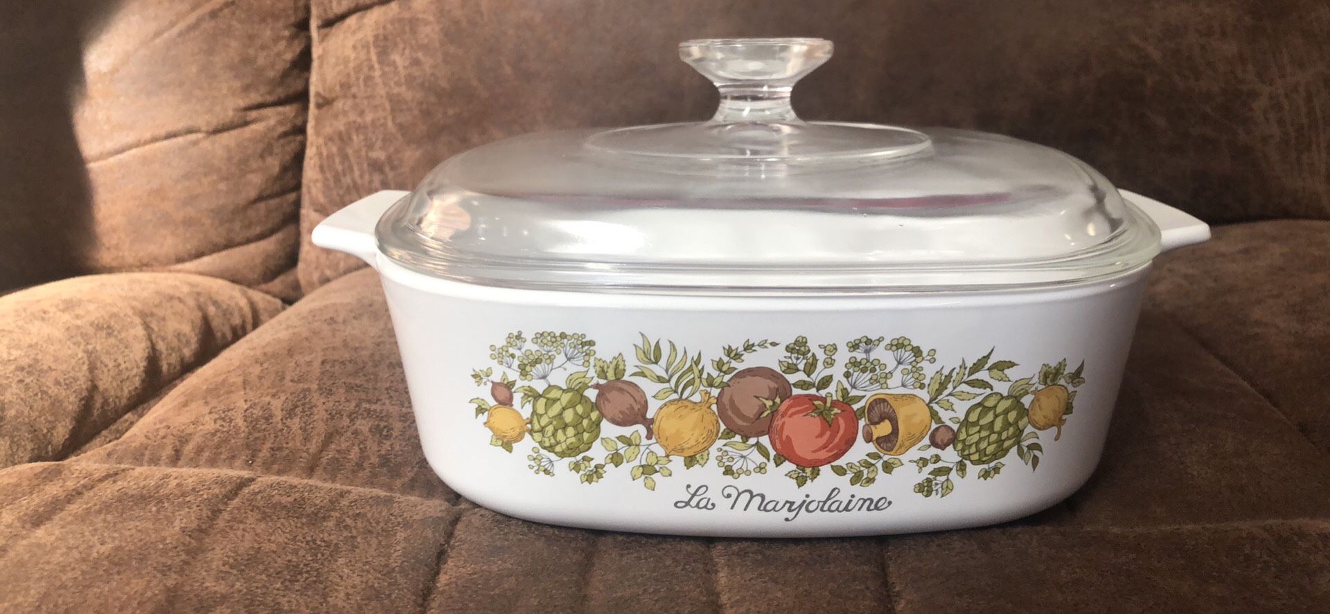 Corning Ware spice of life casserole dish with lid