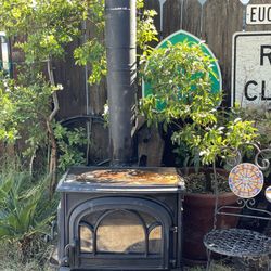 jotul Wood Burning Stove for Sale in Visalia, CA - OfferUp