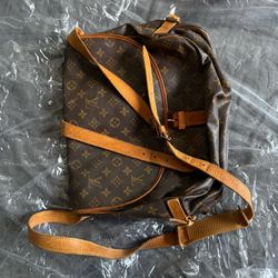 Louis Vuitton Crossbody bag