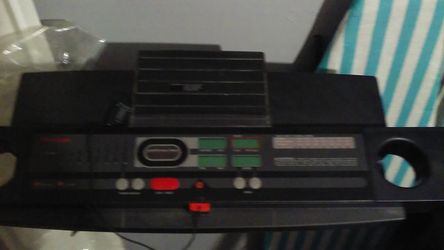 PRO FORM 595LE Treadmill LIMITED EDITION EKG for Sale in Lakewood