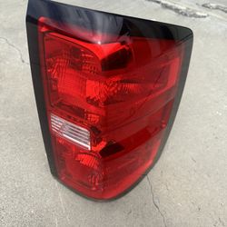 Right Taillight Chevy Silverado 15-18