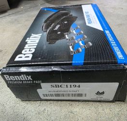 New Bendix sbc1194 rear brake pads escalade tahoe suburban  Avalanche Silverado yukon sierra