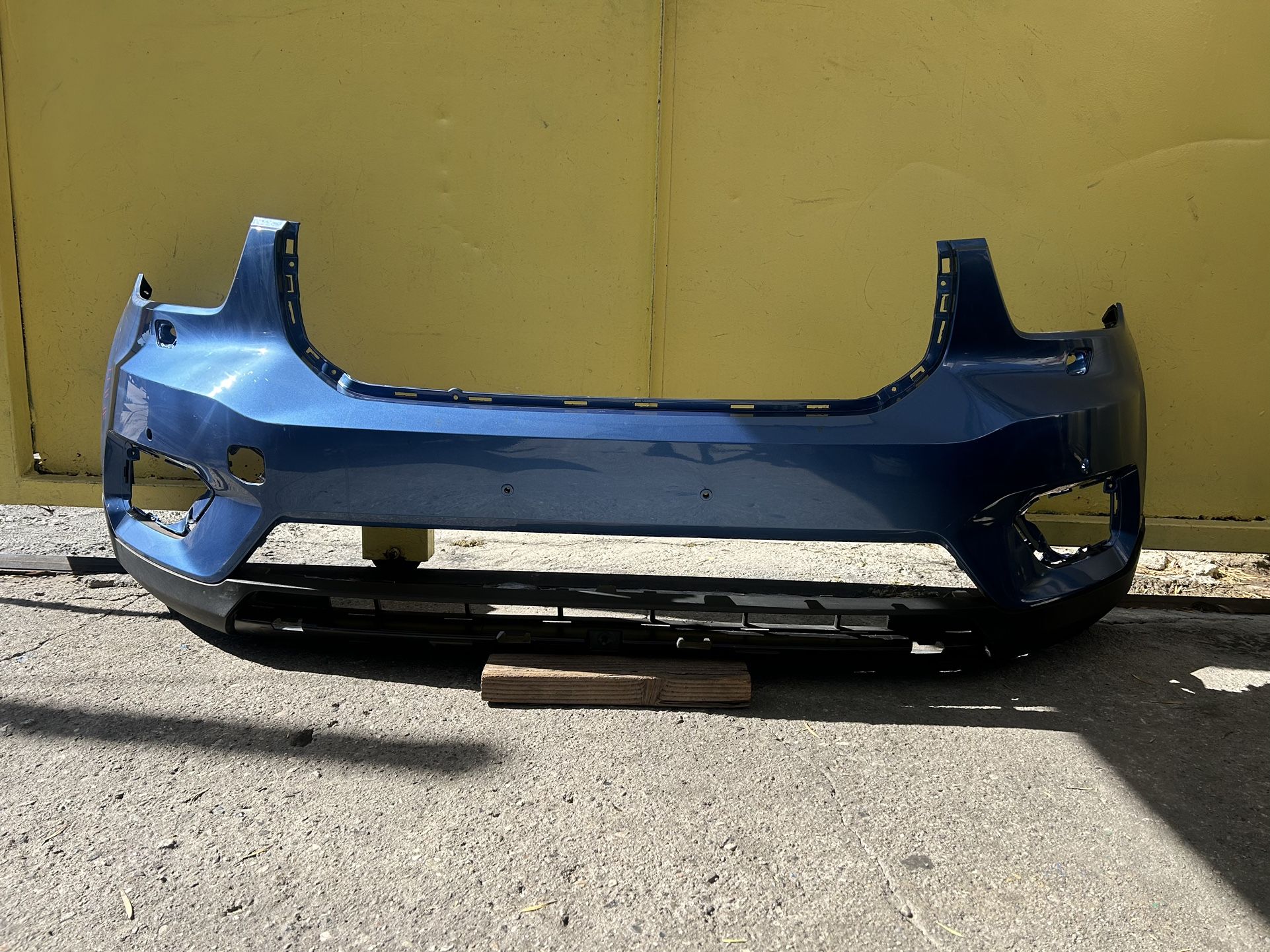 2019-2022 VOLVO XC40 FRONT BUMPER OEM