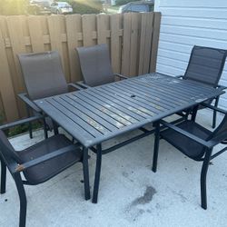 Metal Table With 5 Chairs 