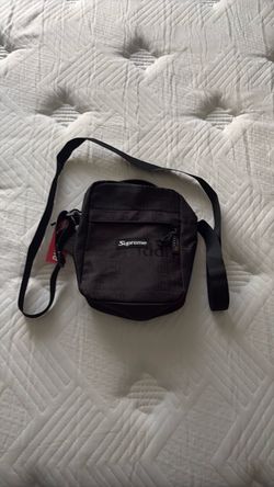 supreme shoulder bag