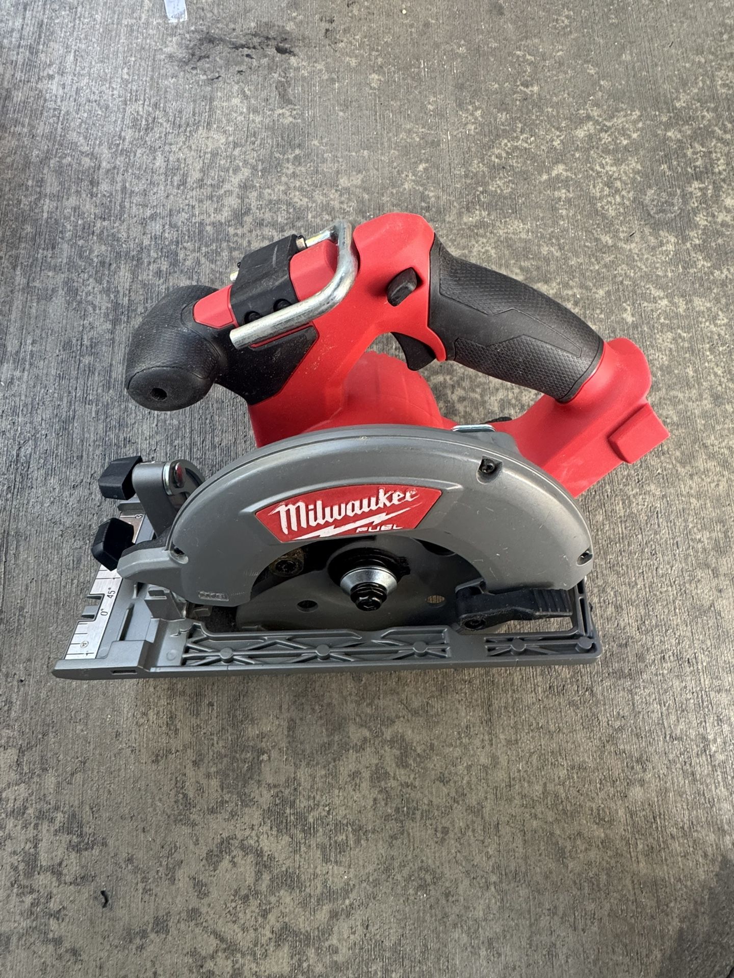 Skillsaw Fuel 6 1/2 Milwaukee M18 (firm price)