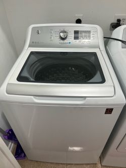 GE 4.6 cu. ft. Washing Machine with Stainless Steel Basket