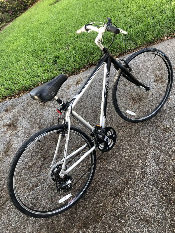 trek 700c hybrid