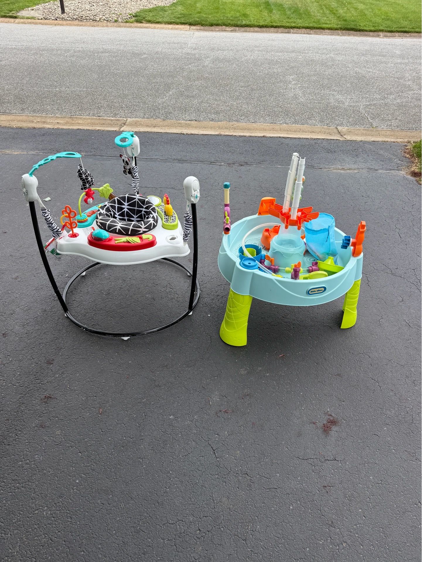 Water table and bouncers