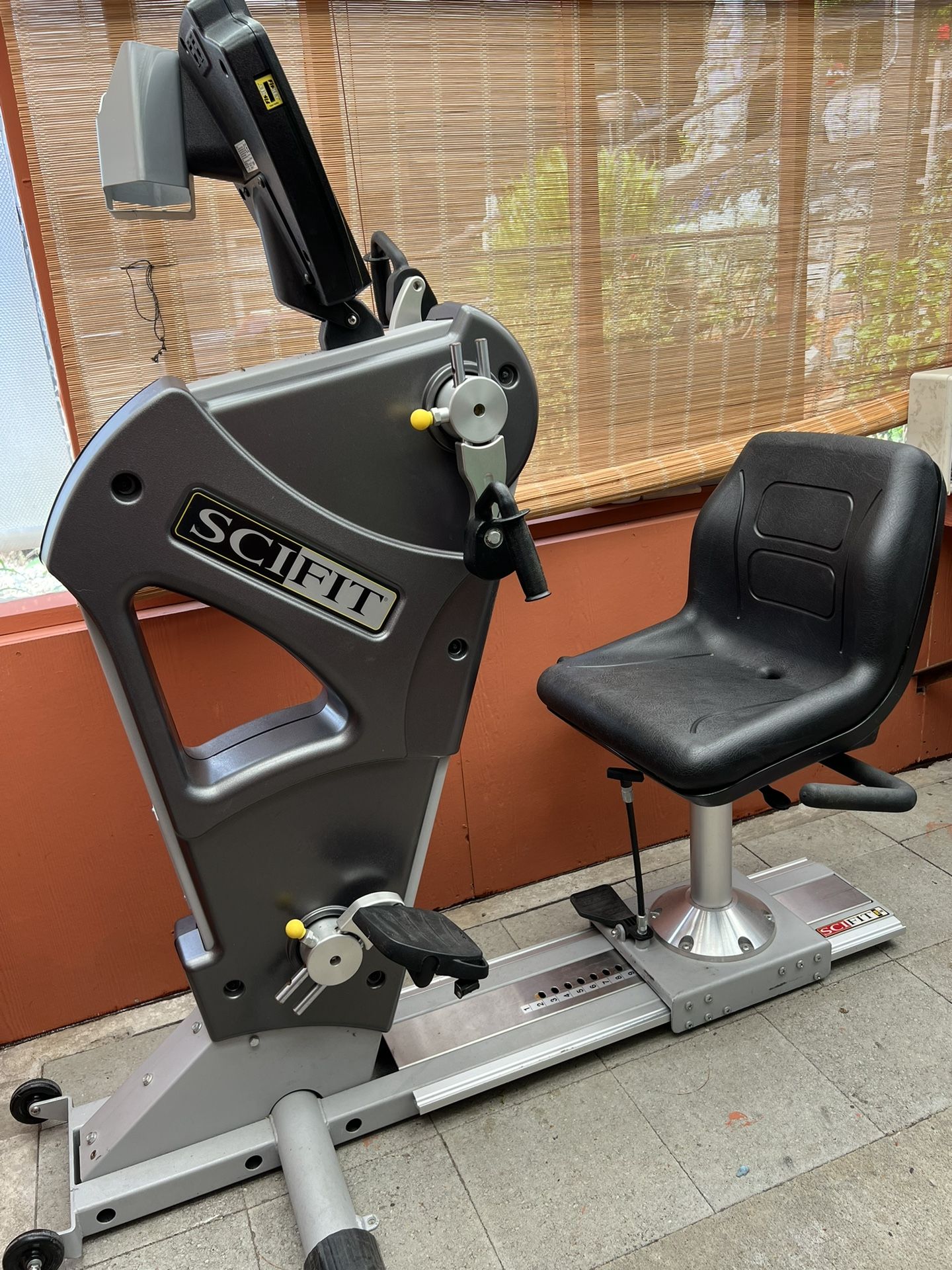 Scifit UBE ( Upper Body Ergometer