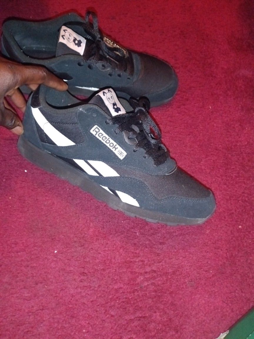 Real Reebok VeeFriends Black And White 