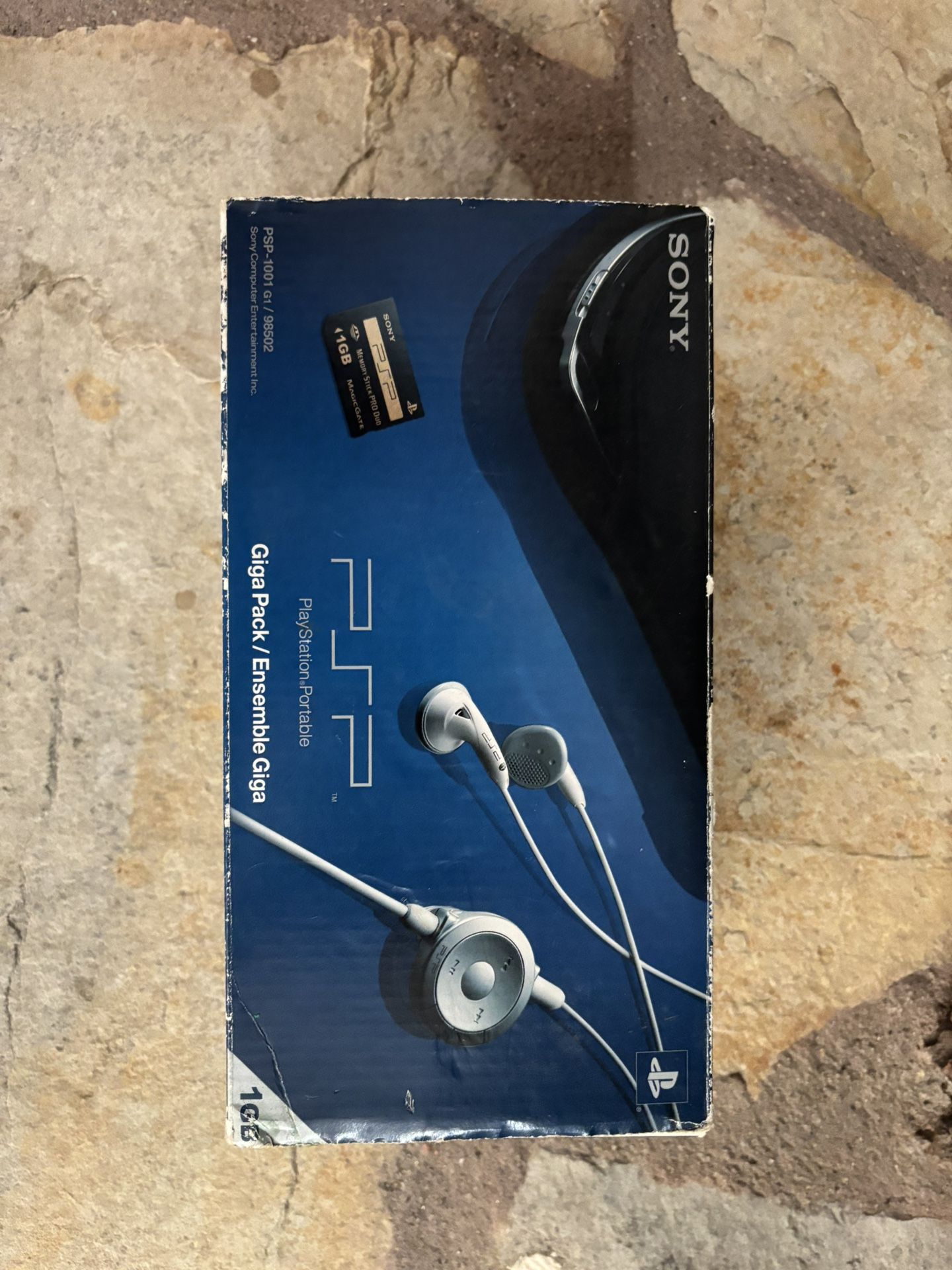 Sony PSP-1001 Giga Pack (1GB Memory Stick Duo Included)