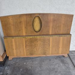 Antique Bed No Rails Srabdard / Full