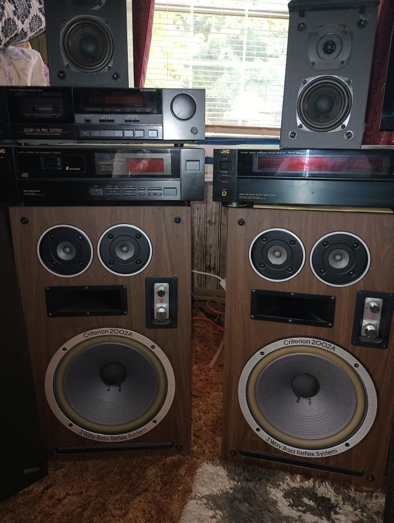JVC Stereo System For Sale. CD Player And Cassette Deck.