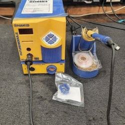 Hakko FM202 Soldering Station Wjth Desolder Controller