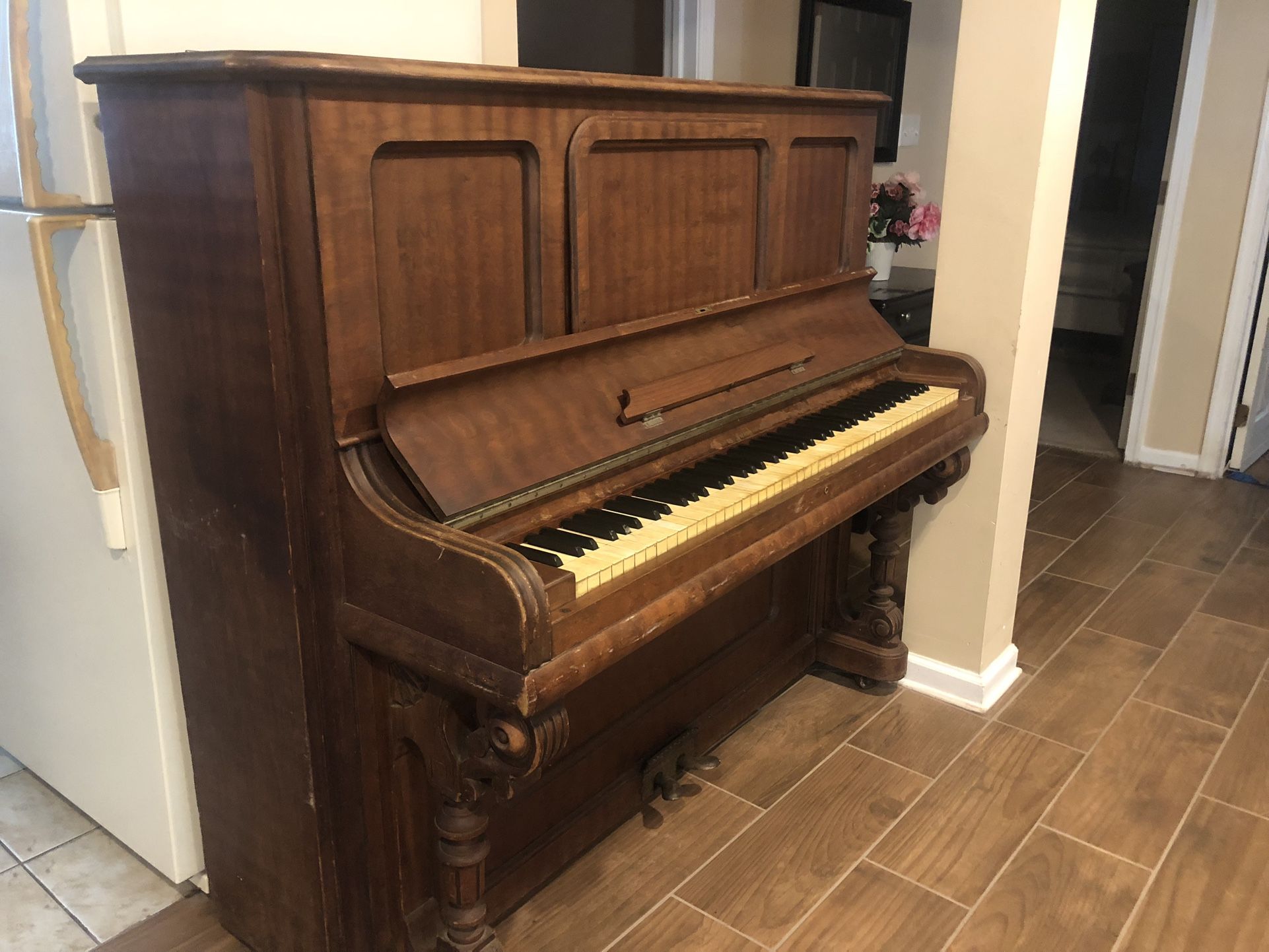 Piano (upright Piano)