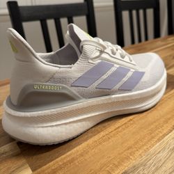 Adidas Ultraboost 5X (Women’s Size 9.5)