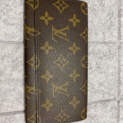 Beautiful Authentic LV 3 Card Wallet With Box