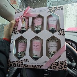 Paris HILTON LOTION SET