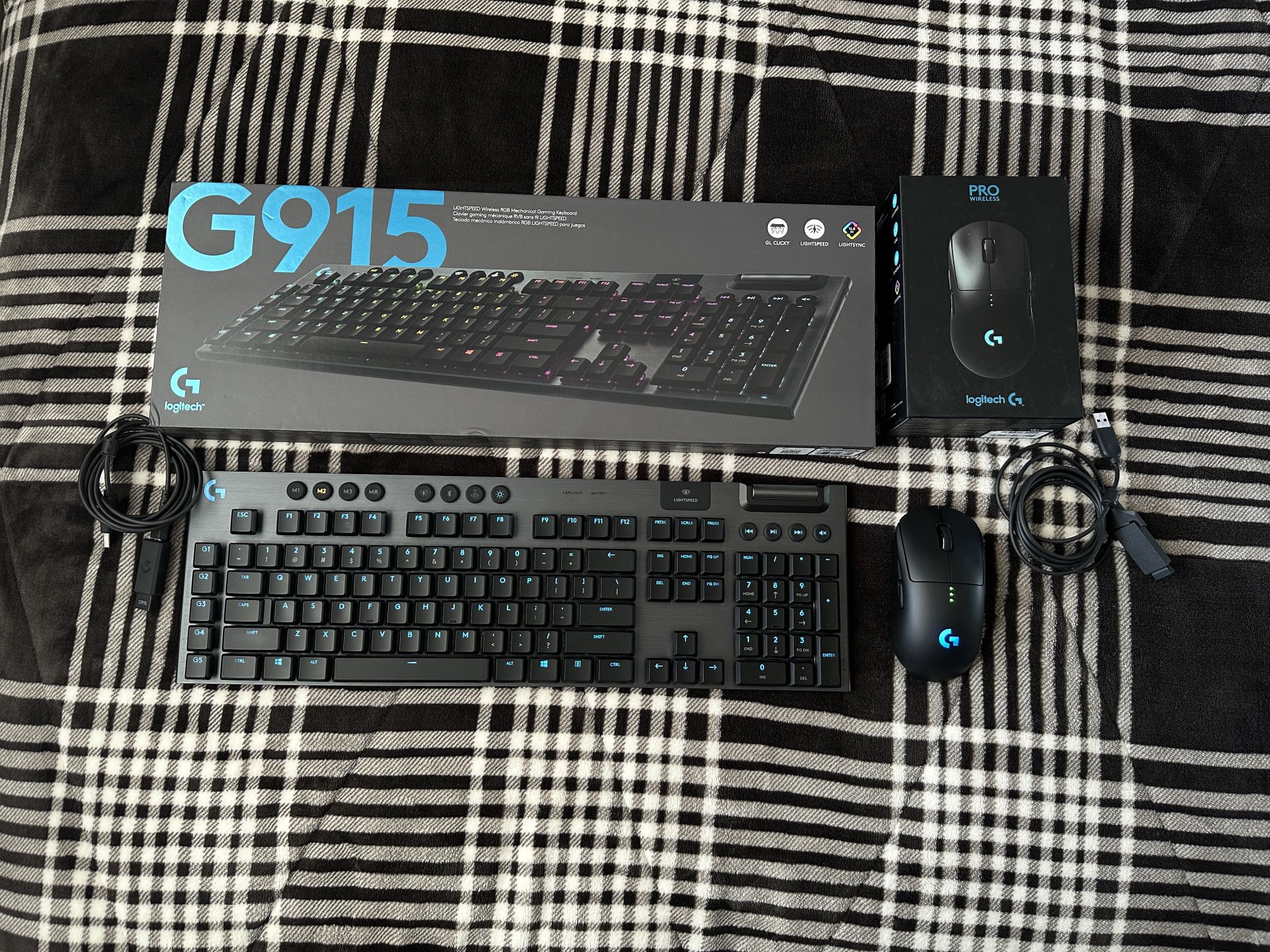 Logitech g915 Keyboard & Logitech Pro Wireless Mouse