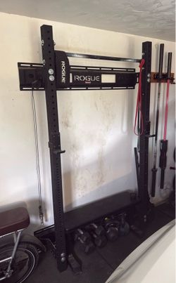 Rogue Slim Rack w pullup bar