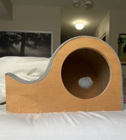Scratcher And Kitty Hideaway