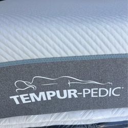 King Tempurpedic perfect condition had mattress protection on and from a pet free smoke free home Pro Adapt Medium as like new as it gets!   I can del