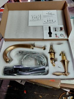 Aklfgn 8" Widespread Bathroom Sink Faucet With Drain In antique brass
