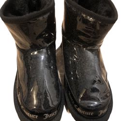 NEW Juicy Couture Klash Y2K Sherpa Bootie Black Boots Clear Logo Womens Sz 8
