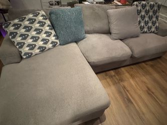 Free Sectional