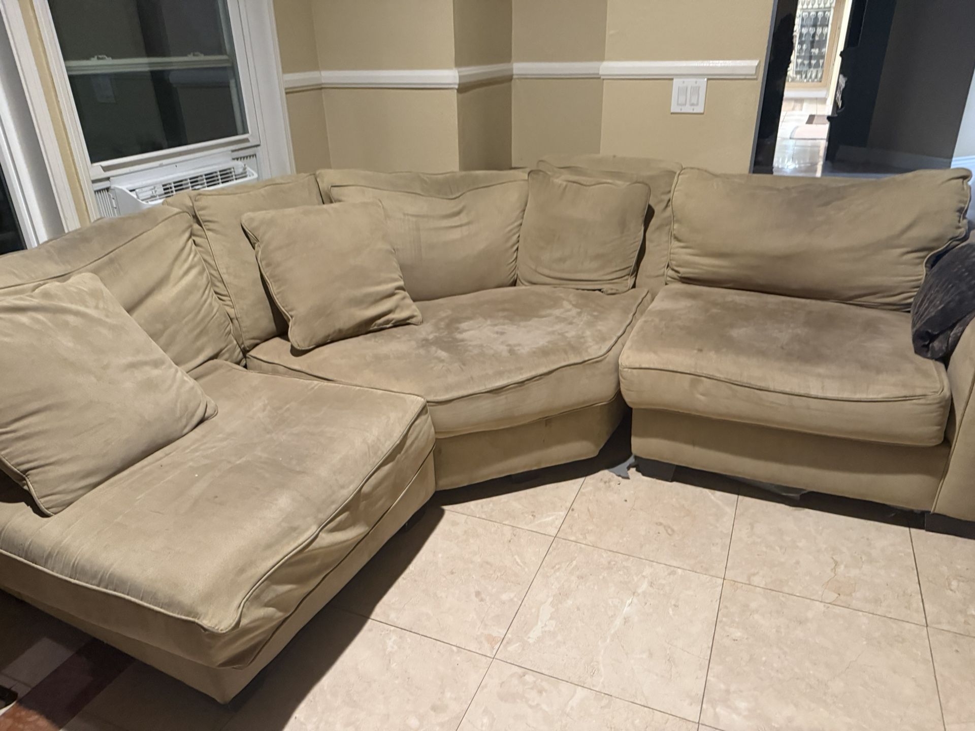 Free Sofa Sectional