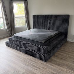 New Queen & King Size Grey Corduroy  Platform Bed Frame USB-C/A CHARGING PORTS Finance available $54