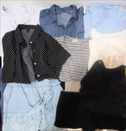 Lot of women's clothes