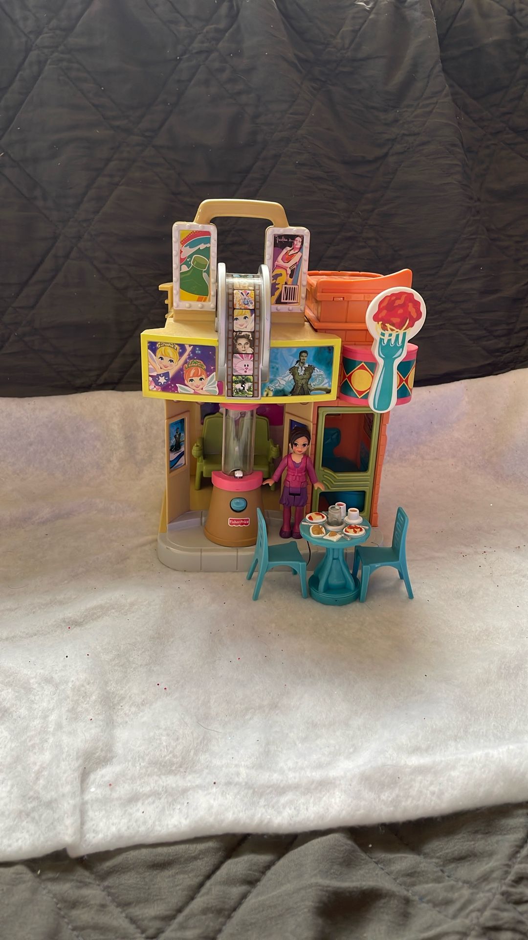Sweet streets Play Set Movie theater and bistro