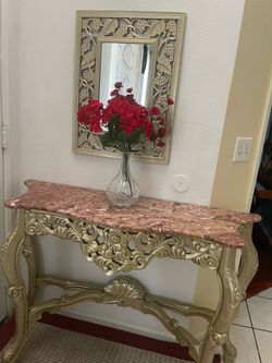Entry way table