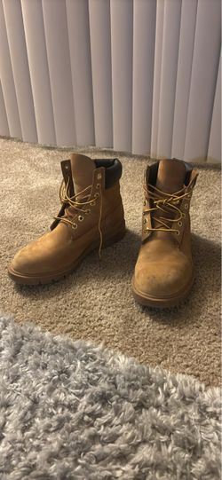 Premium Tims men’s size 9.5