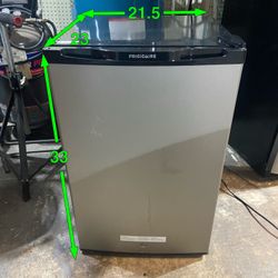 Frigidaire 4.5 Cu Ft Mini Refrigerator And Freezer