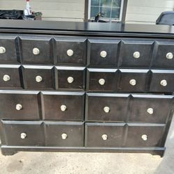 Black 8 Drawer Dresser 